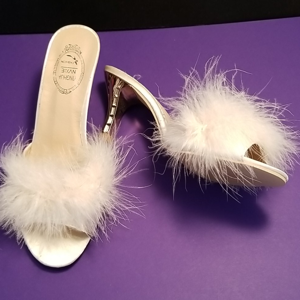 Shoes - Picture 2 of 4